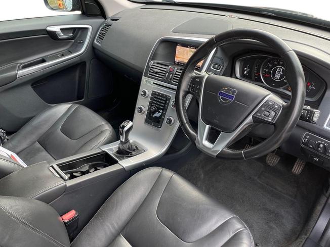 VOLVO XC60 Photo 6