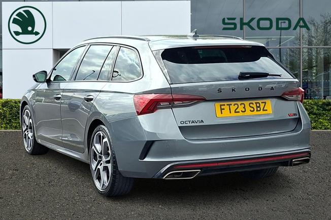 ŠKODA Octavia Photo 3