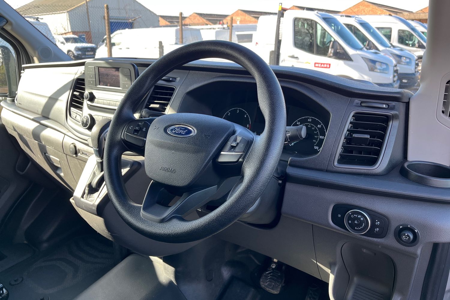 Ford TRANSIT Photo 13