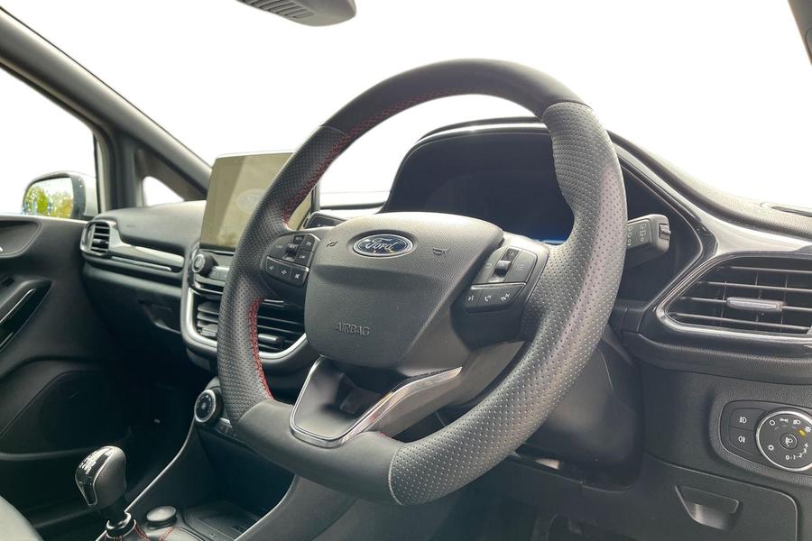 Ford FIESTA Photo autoimg-8c1cc38fa9f0880461c308fceaa697b93b4c208f.jpg