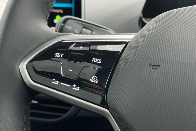 VOLKSWAGEN Id.5 Photo 16