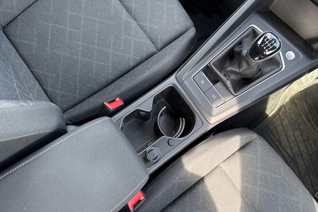 Volkswagen Golf Photo 25