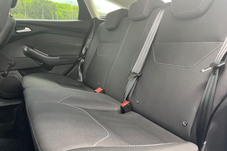 Ford FOCUS Photo autoimg-8c213674543d770139cad0a19982ef0db3b2938d.jpg