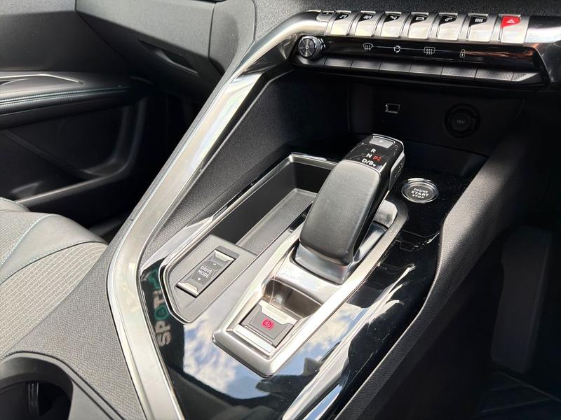 Used Peugeot 3008 YP71HYN 23