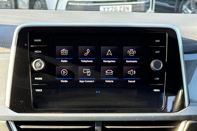 VOLKSWAGEN T-Roc Photo 13