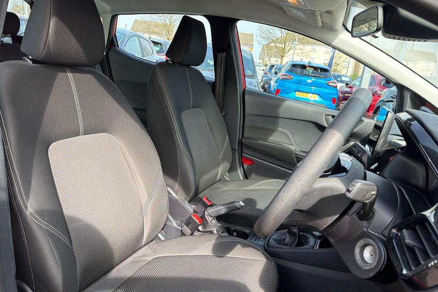 Ford FIESTA Photo autoimg-8c3162c935f997d79dd1c7633afbc7f652e0f7a4.jpg