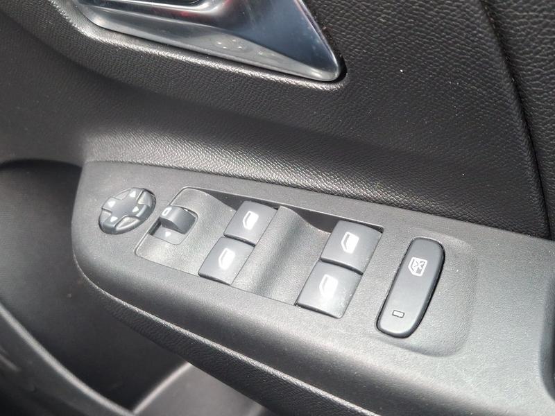 Used Vauxhall Corsa SA72XNF 26