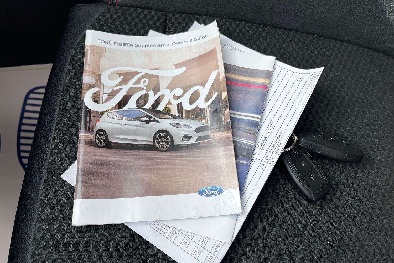 Ford FIESTA Photo 21