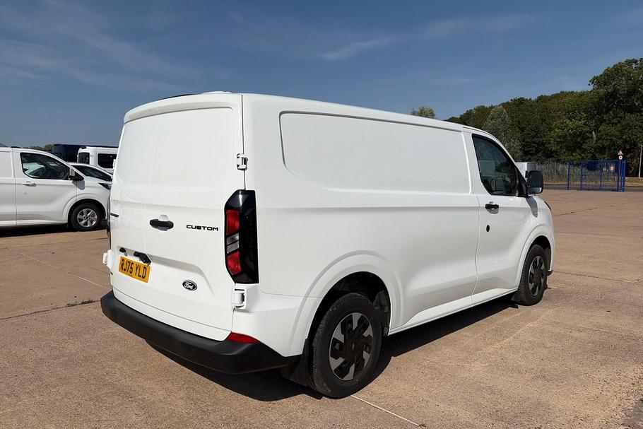 Used Ford TRANSIT CUSTOM RJ75YLD 22