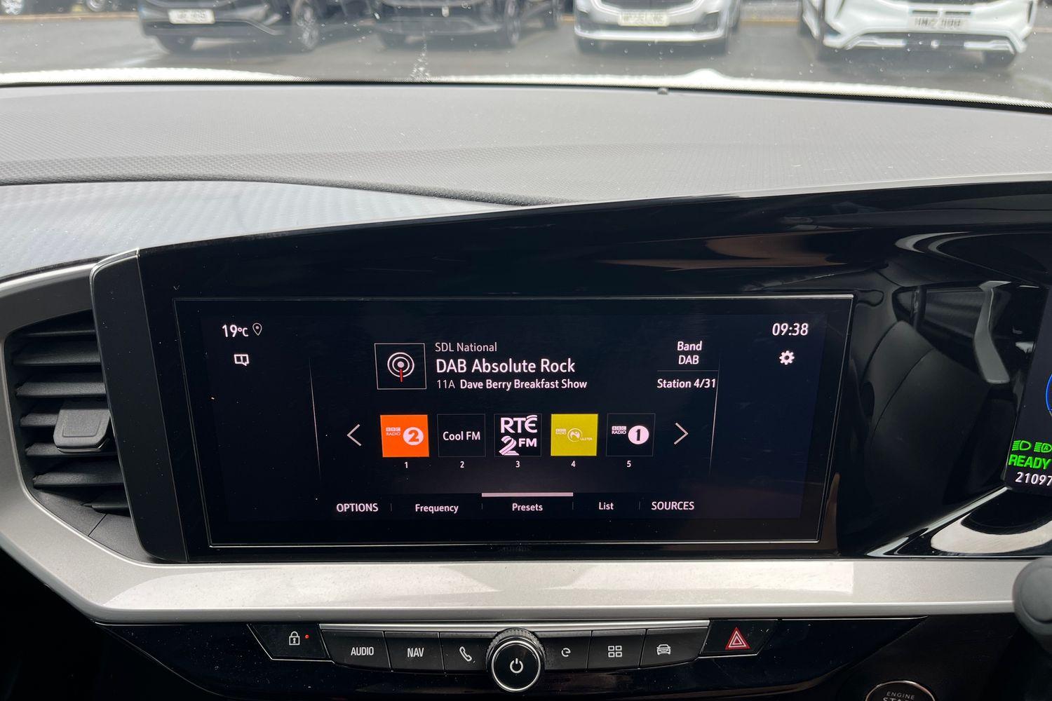 Vauxhall MOKKA Photo 22