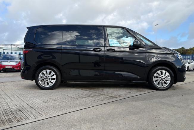 VOLKSWAGEN Multivan Photo 28
