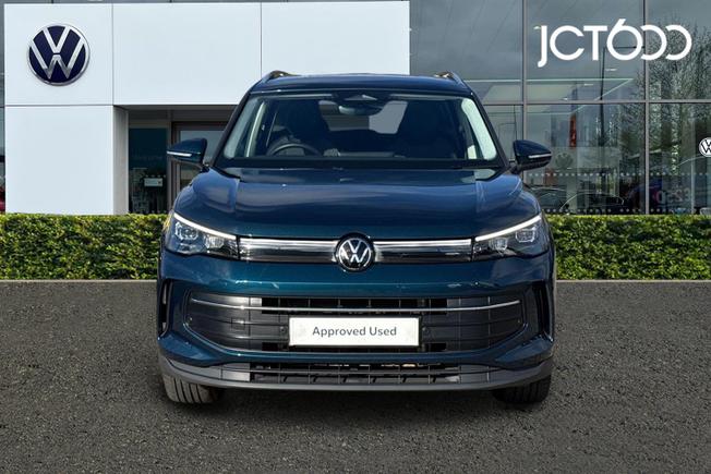VOLKSWAGEN Tiguan Photo 8