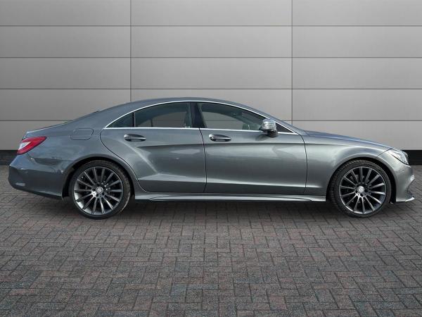 Mercedes-Benz CLS Photo autoimg-8c3e8682f050a4b196b3089a18336c792cf56285.jpg