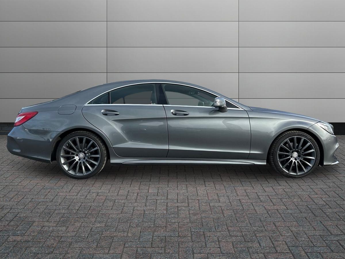 Mercedes-Benz CLS Photo 4