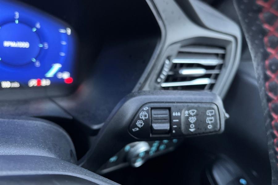 Ford KUGA Photo autoimg-8c41edf9184e7b5b811811f0815762cb36c30dc9.jpg