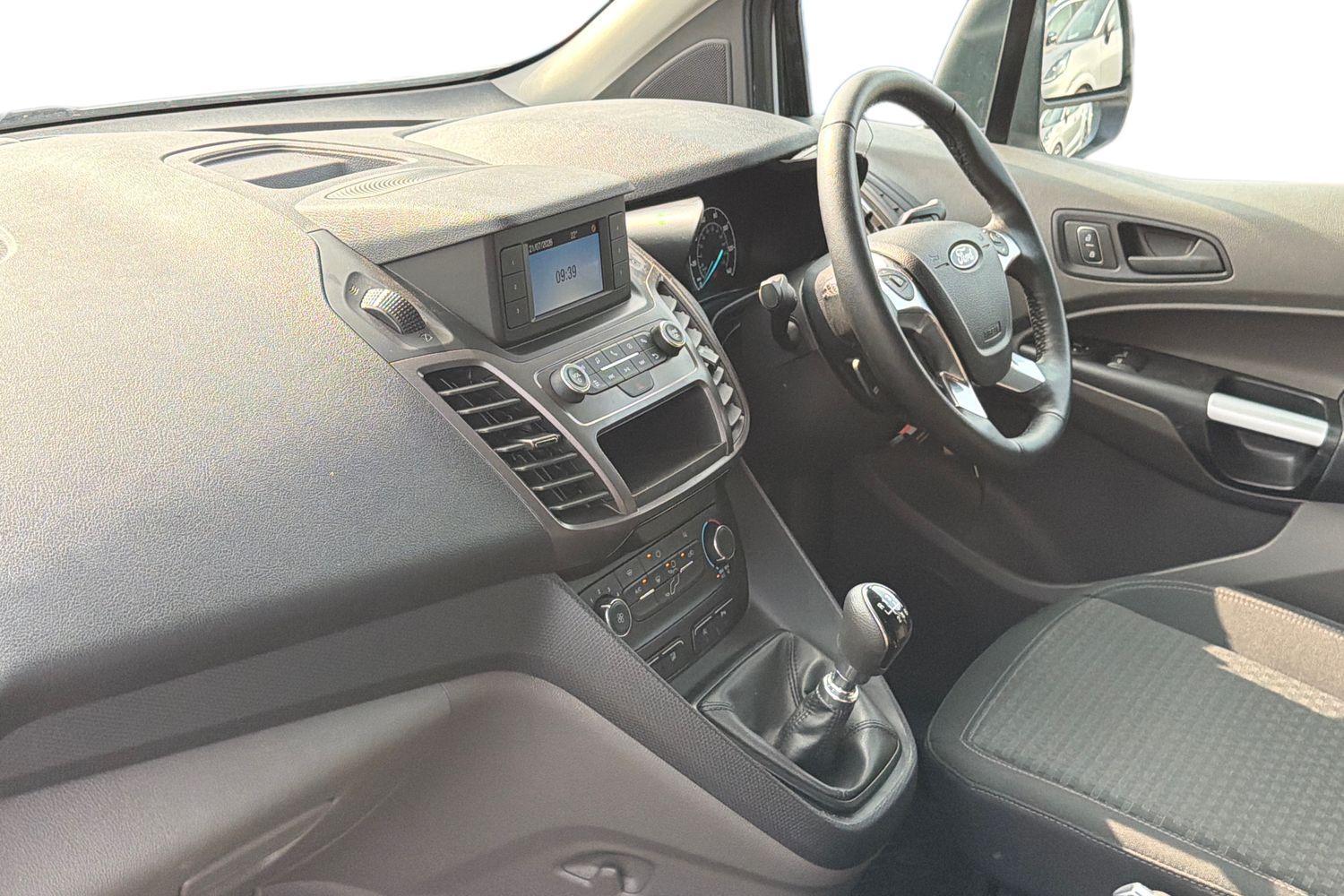 Ford TRANSIT CONNECT Photo 2