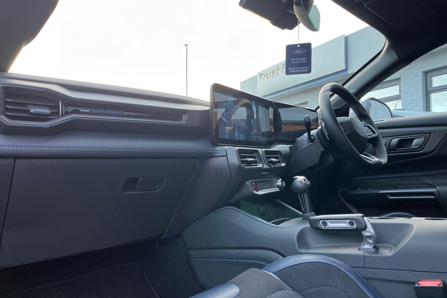 Ford MUSTANG Photo 17