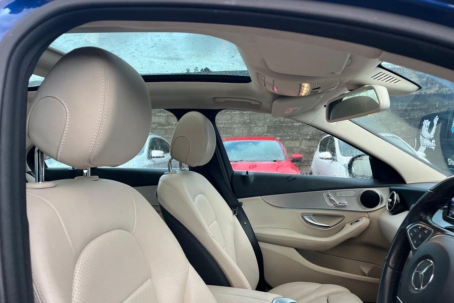 Mercedes-Benz C CLASS Photo autoimg-8c457f78d25bc46fb0dd7b3edc8b77abfae74712.jpg