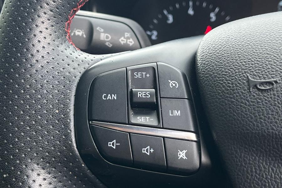 Ford Focus Photo autoimg-8c45f4c9c4becea77cf4dc216356a4395db5ff5d.jpg