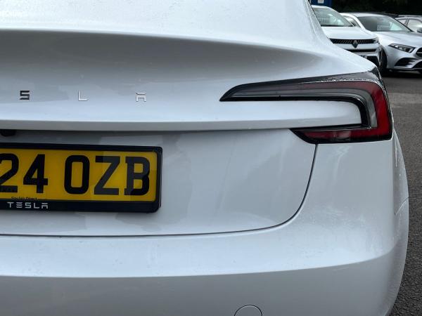 TESLA Model 3 Photo autoimg-8c462889bad5b8df46880173235a78ce375de738.jpg