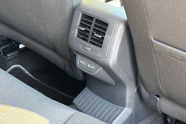 VOLKSWAGEN T-Roc Photo 48