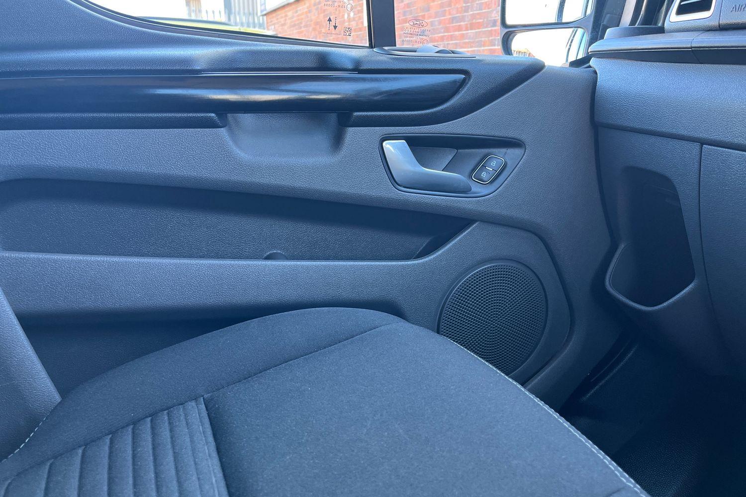 Ford TRANSIT CUSTOM Photo 22