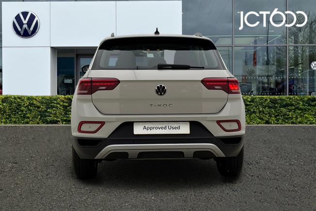 Volkswagen T-Roc Photo 7