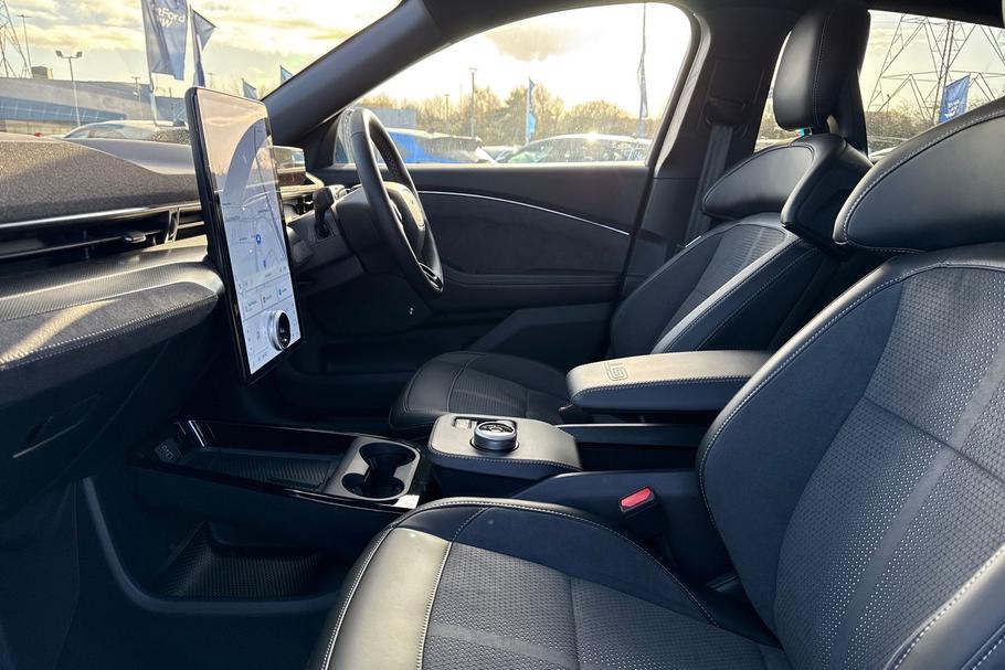 Used Ford MUSTANG MACH-E 19