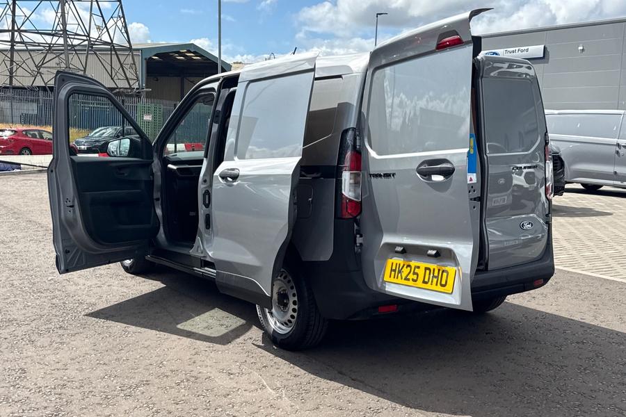 Ford TRANSIT COURIER Photo autoimg-8c5bf614686e18b37582d8d8050558713e3186e2.jpg