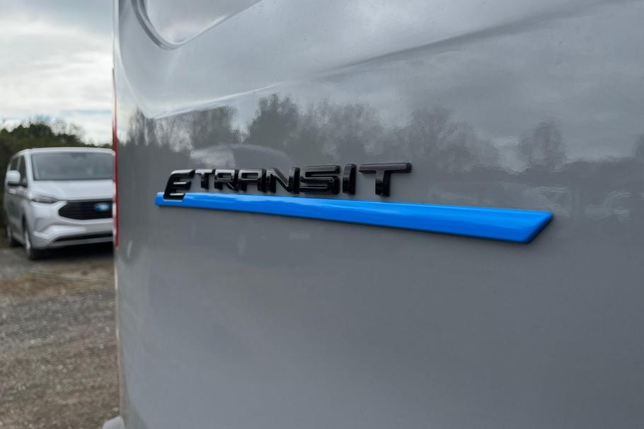 Used Ford E-TRANSIT YP75HFB 20