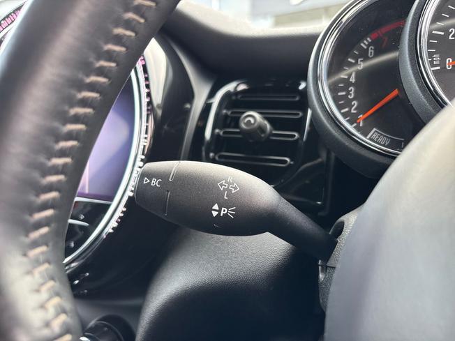MINI Hatch Photo 35