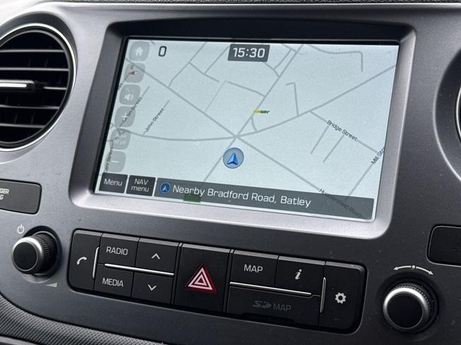 HYUNDAI i10 Photo 14