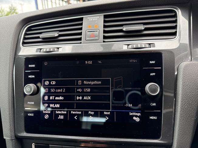 Volkswagen Golf Photo 36