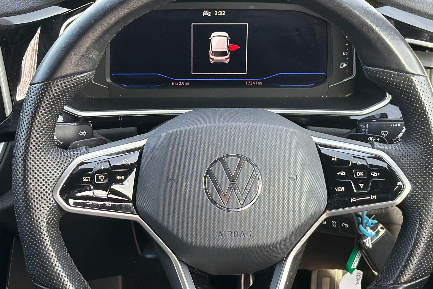 Volkswagen T-ROC Photo 11