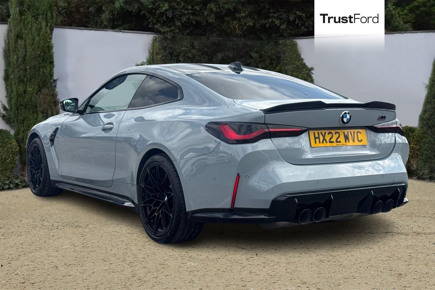 BMW M4 Photo 1