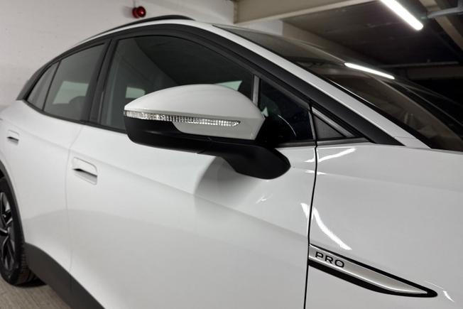 VOLKSWAGEN ID.4 Photo 20