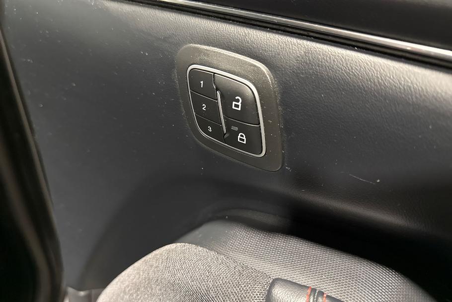 Used Ford MUSTANG MACH-E 28