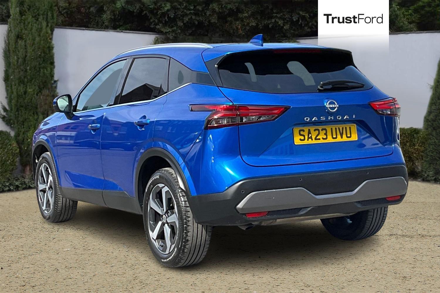 Nissan QASHQAI Photo 1