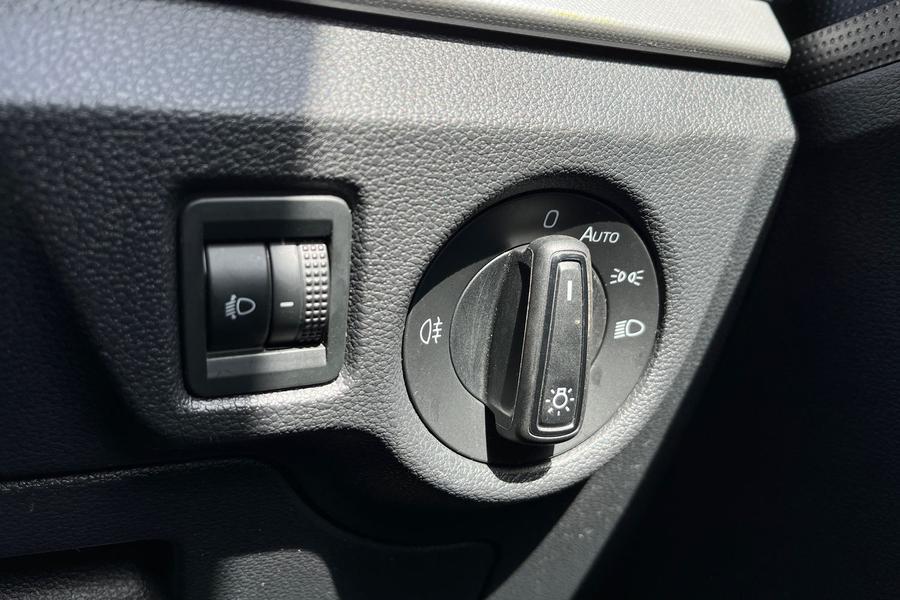 Skoda Kamiq Photo autoimg-8c69edb0bd1f242bb79804a470a28b56bc495167.jpg