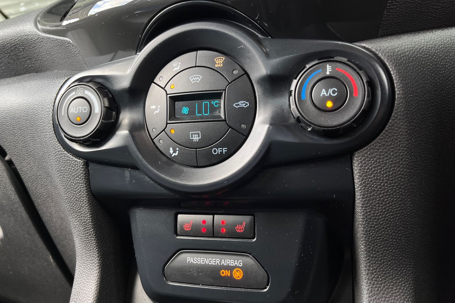 Ford EcoSport Photo 30