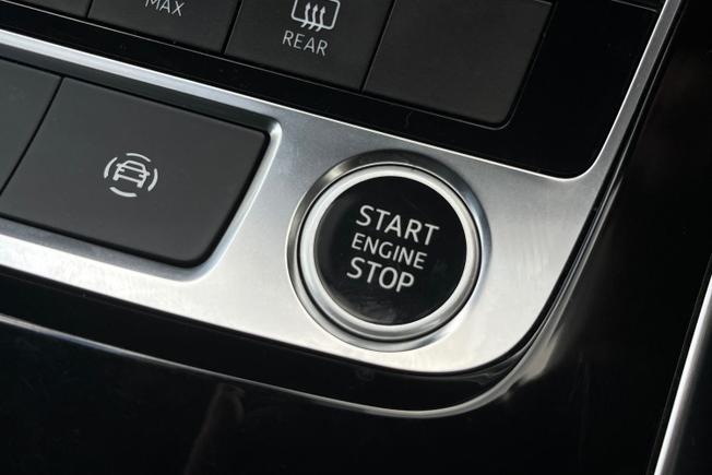 AUDI Q7 Photo 31