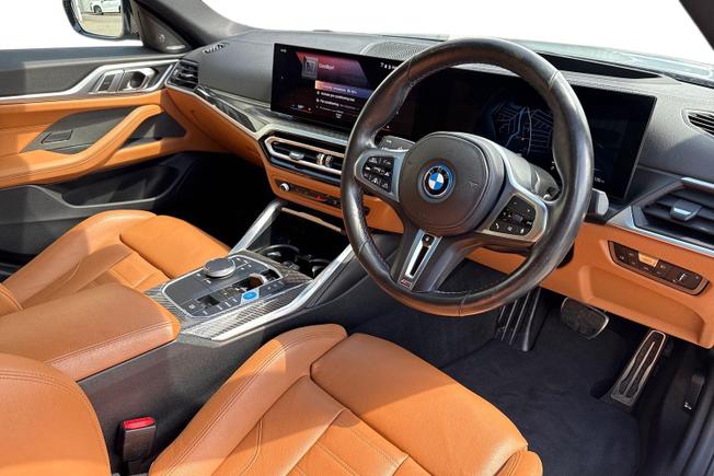 BMW I4 Photo 6