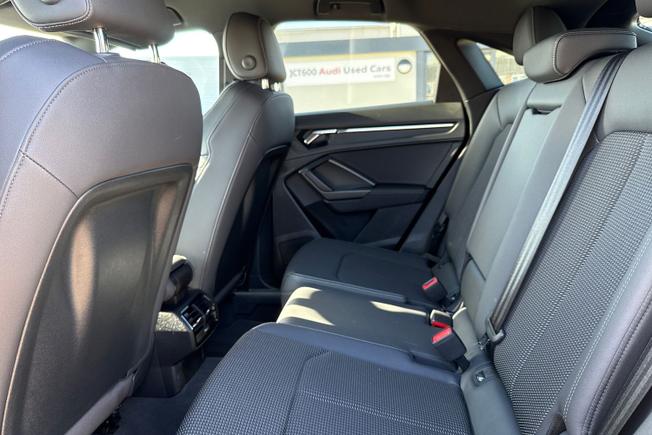 AUDI Q3 Photo 47