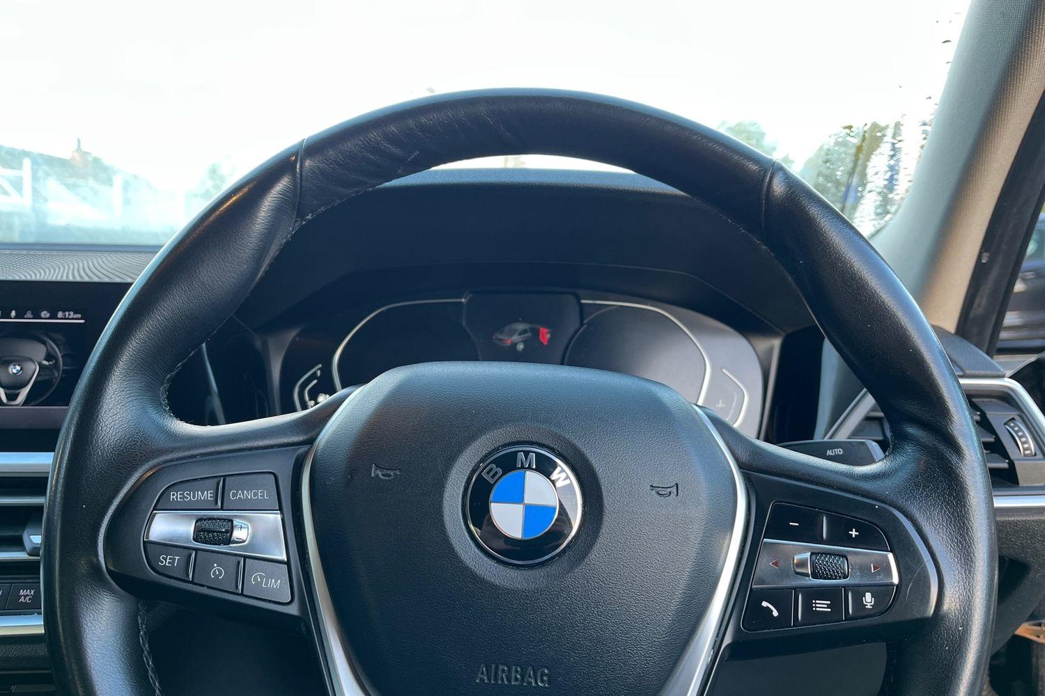 BMW 3 SERIES Photo 11