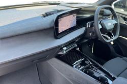 Audi Q3 Photo 2