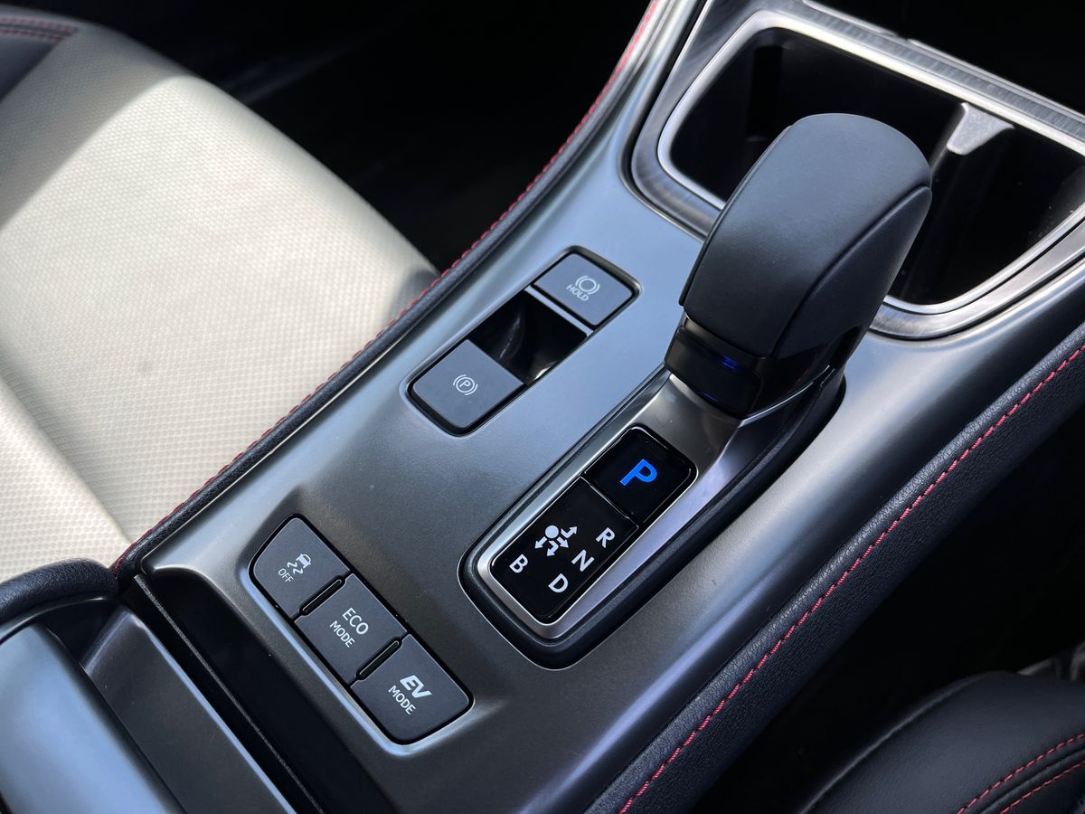 Lexus LBX Photo 13