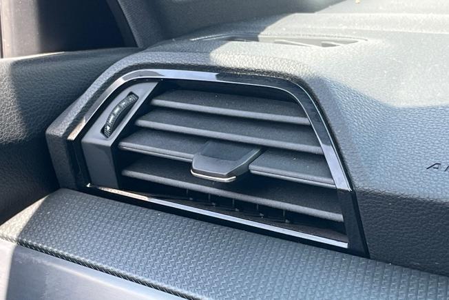 AUDI Q3 Photo 32