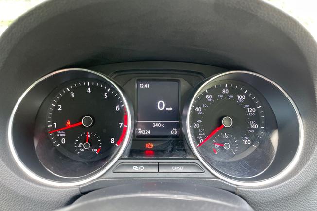 VOLKSWAGEN Polo Photo 15
