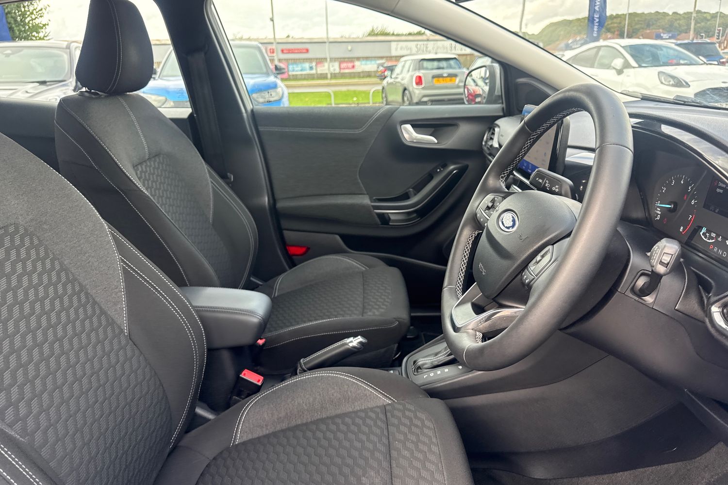 Ford PUMA Photo 16