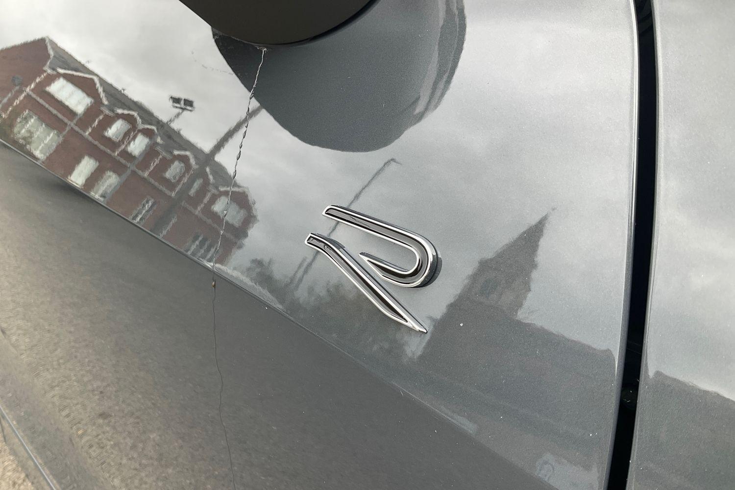 Volkswagen TAYRON Photo 37